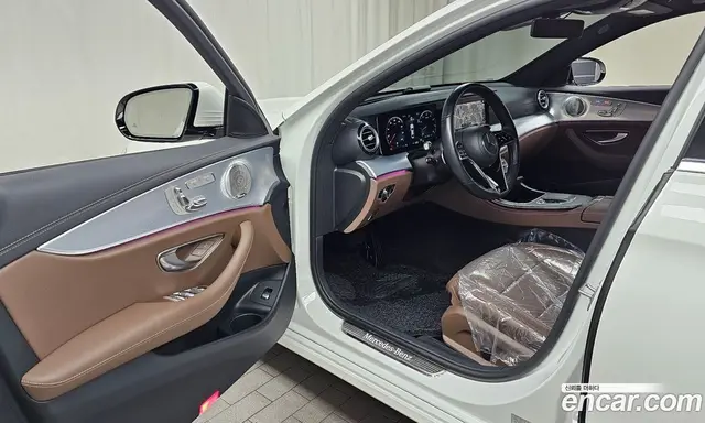 Mercedes-Benz E-Class 2021 2.0 автомат (гидро), миниатюра 10 Mercedes-Benz E-Class 2021 2.0 автомат (гидро), миниатюра 10