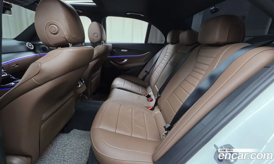 Mercedes-Benz E-Class 2022 2.0 автомат (гидро), фото 17