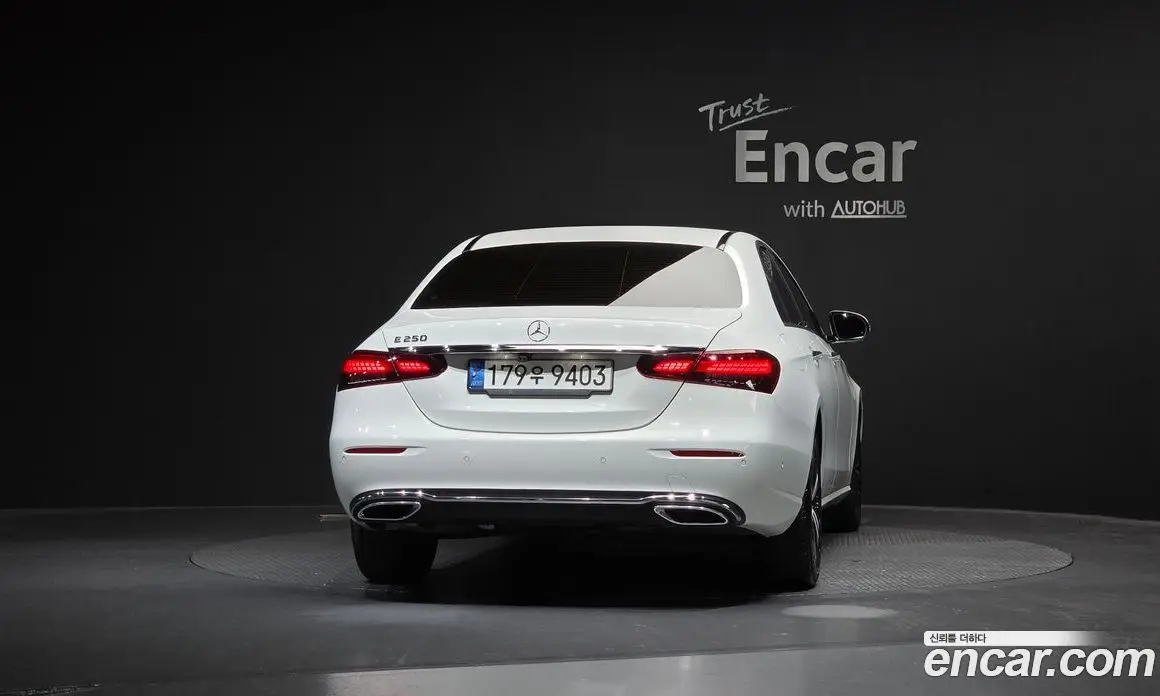 Mercedes-Benz E-Class 2022 2.0 автомат (гидро), фото 3