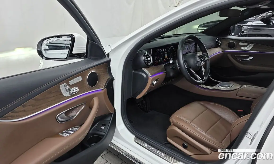 Mercedes-Benz E-Class 2023 2.0 автомат (гидро), фото 13
