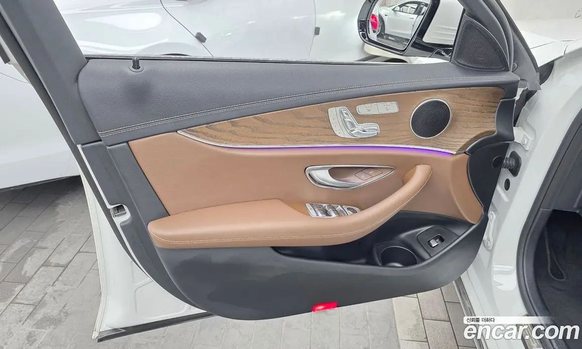 Mercedes-Benz E-Class 2023 2.0 автомат (гидро), фото 14