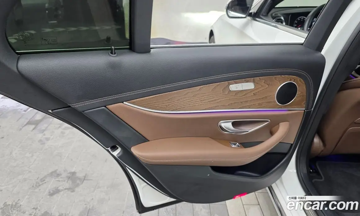 Mercedes-Benz E-Class 2023 2.0 автомат (гидро), фото 15