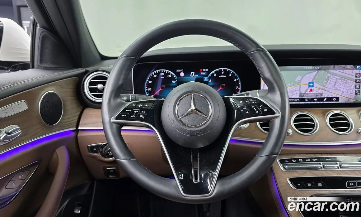 Mercedes-Benz E-Class 2023 2.0 автомат (гидро), фото 18