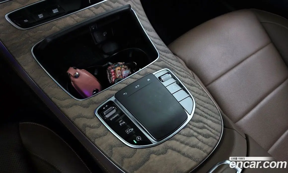 Mercedes-Benz E-Class 2023 2.0 автомат (гидро), фото 33