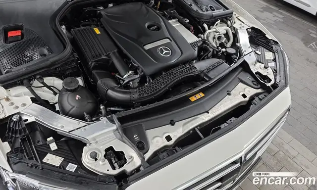 Mercedes-Benz E-Class 2023 2.0 автомат (гидро), миниатюра 6