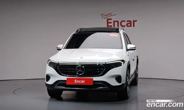 Mercedes-Benz EQB 2022 0.2 автомат (гидро), миниатюра 2
