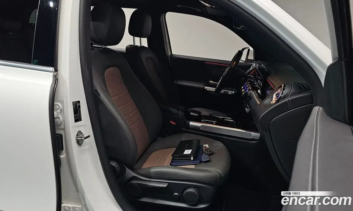 Mercedes-Benz EQB 2022 0.2 автомат (гидро), фото 17