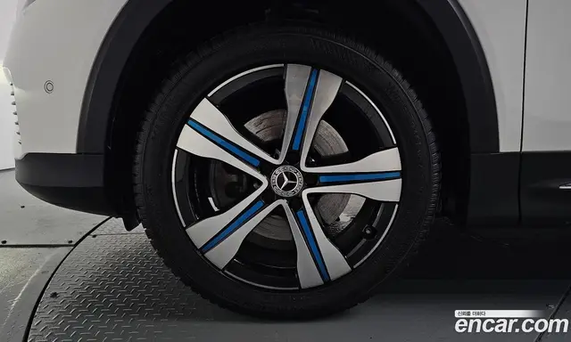 Mercedes-Benz EQB 2022 0.2 автомат (гидро), миниатюра 4
