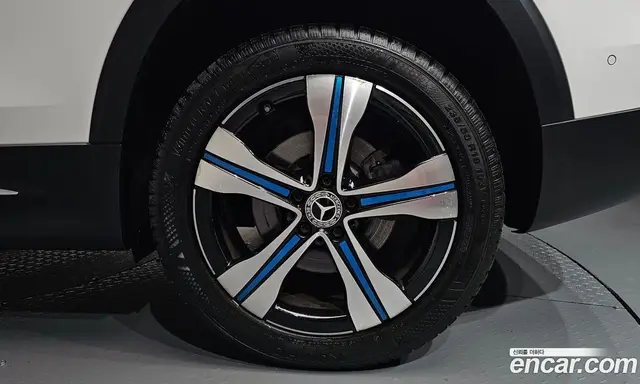 Mercedes-Benz EQB 2022 0.2 автомат (гидро), миниатюра 6