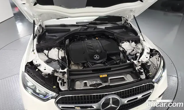 Mercedes-Benz GLC-Class 2025 2.0 автомат (гидро), миниатюра 6
