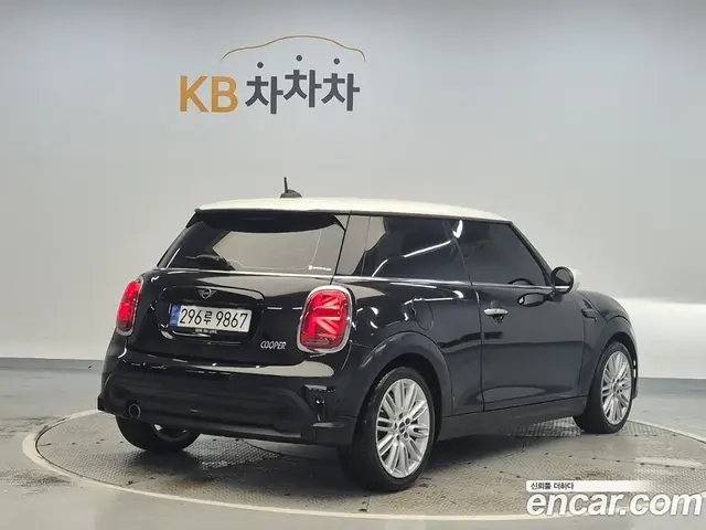 Mini Cooper 2022 1.5 автомат (гидро), миниатюра 3