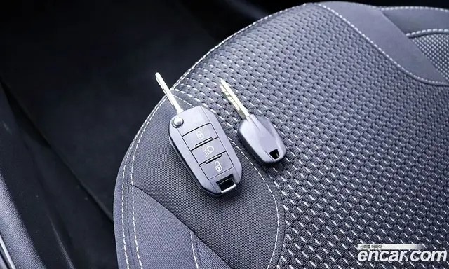 Peugeot 208 2016 1.6 автомат (робот), миниатюра 12