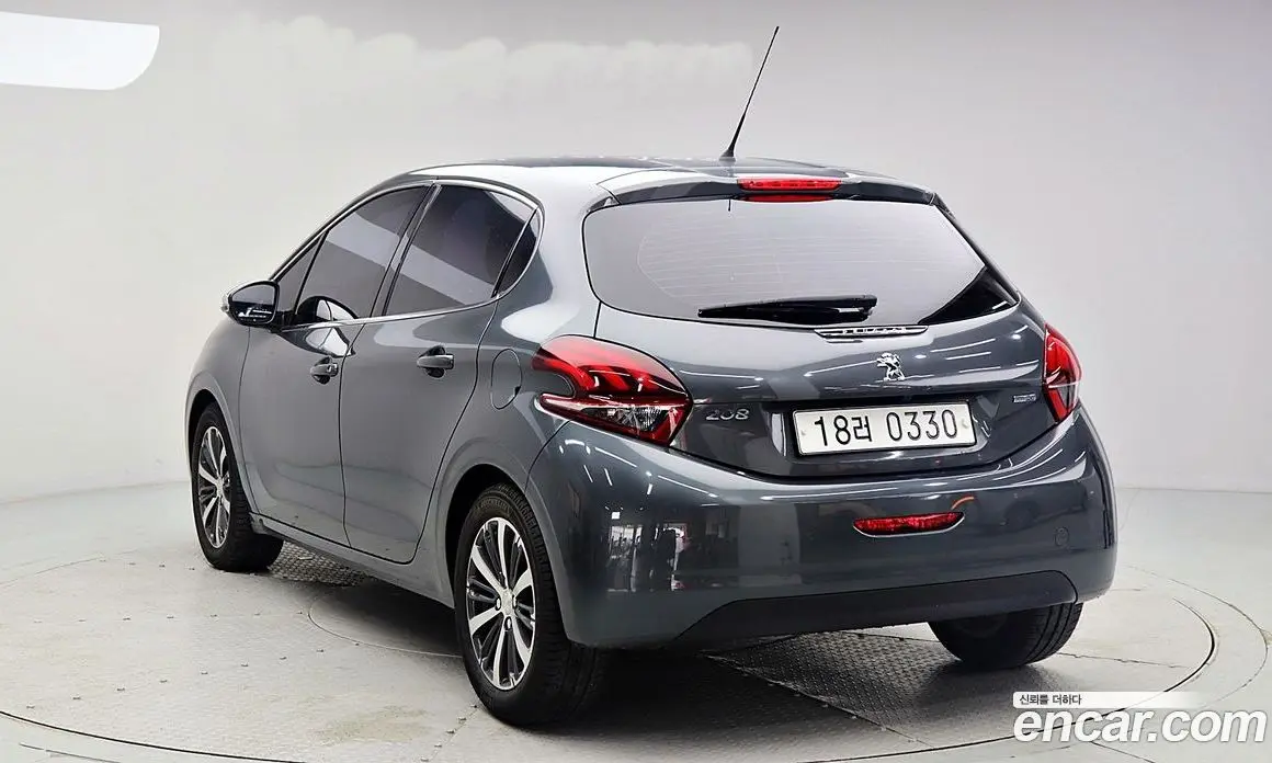 Peugeot 208 2016 1.6 автомат (робот), фото 4
