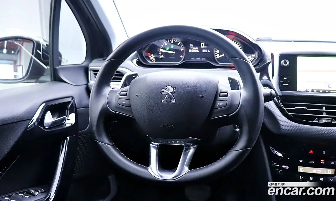 Peugeot 208 2016 1.6 автомат (робот), фото 9