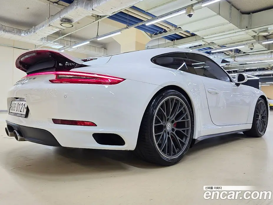 Porsche 911 2016 3.0 автомат (гидро), фото 6