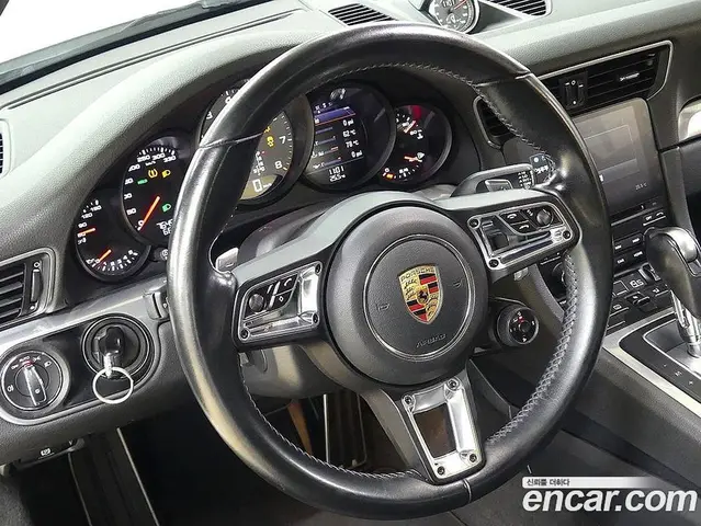 Porsche 911 2016 3.0 автомат (гидро), миниатюра 10