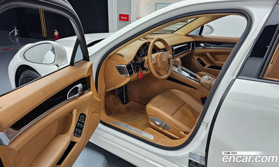Porsche Panamera 2012 3.0 автомат (гидро), фото 13