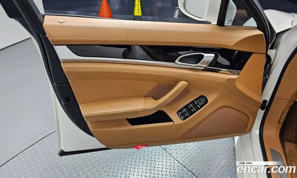 Porsche Panamera 2012 3.0 автомат (гидро), фото 14
