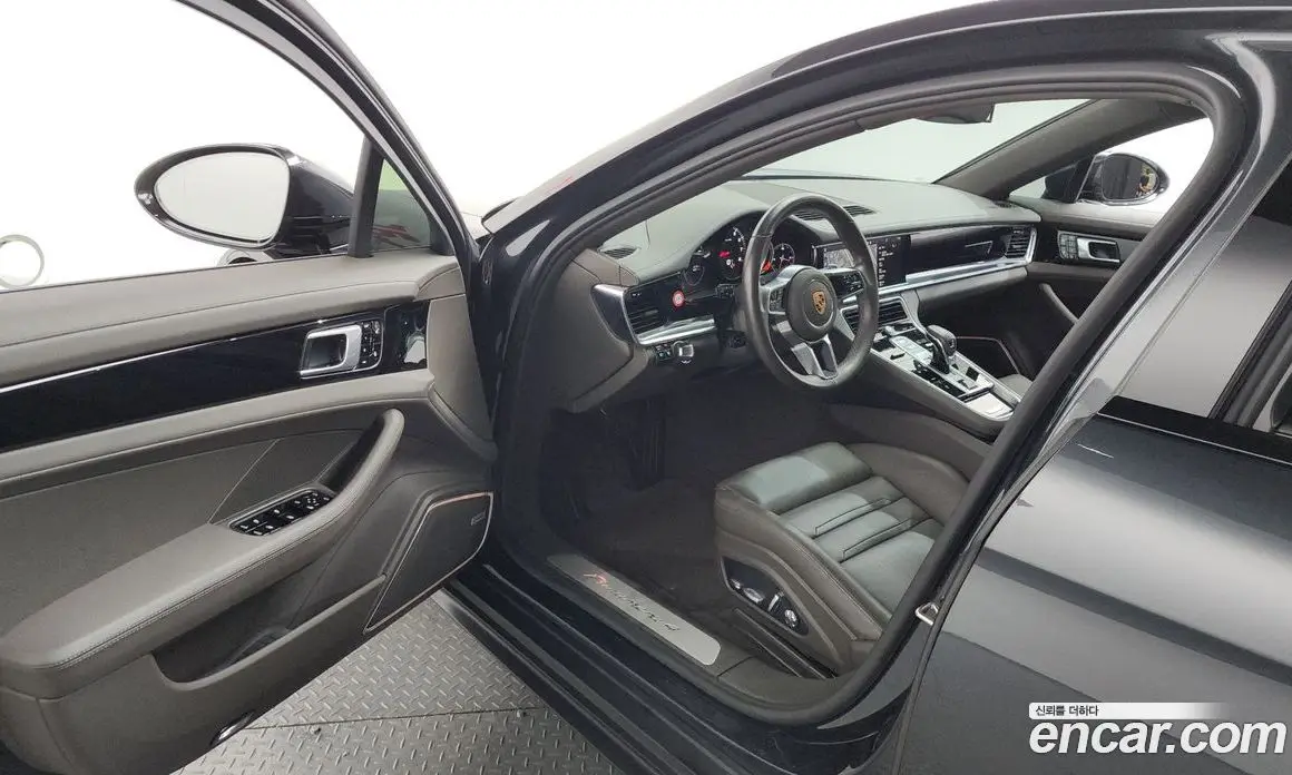 Porsche Panamera 2018 3.0 автомат (гидро), фото 13