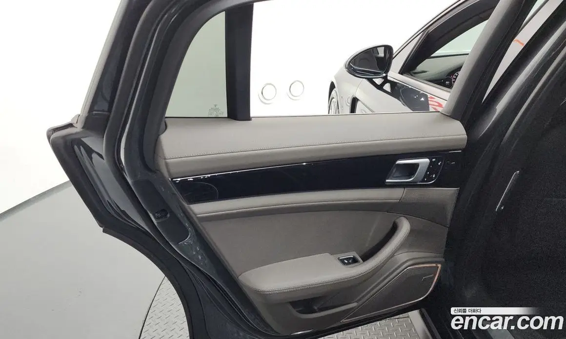 Porsche Panamera 2018 3.0 автомат (гидро), фото 15