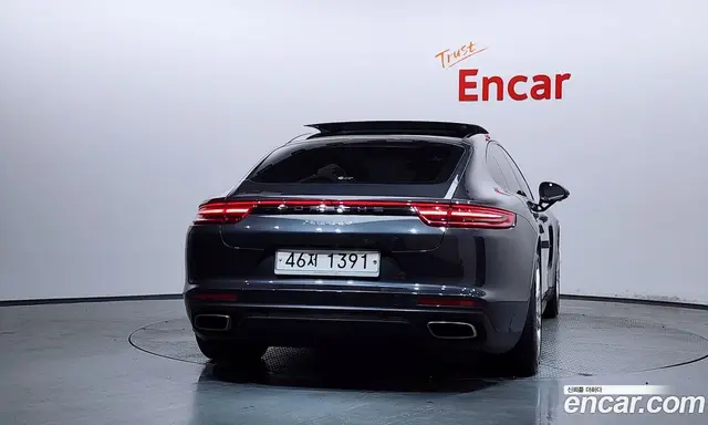 Porsche Panamera 2018 3.0 автомат (гидро), миниатюра 4