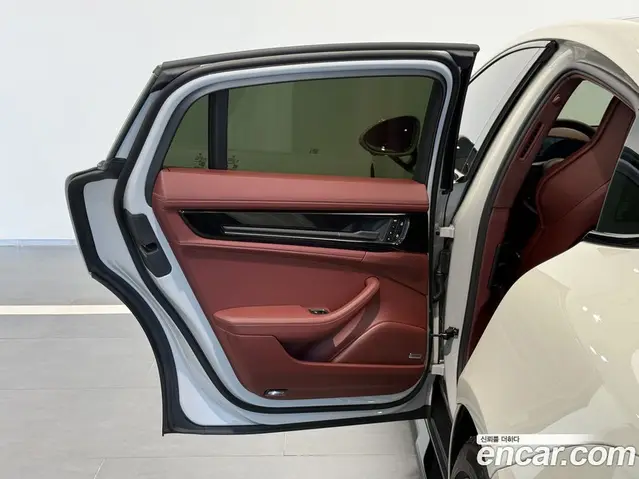 Porsche Panamera 2026 4.0 автомат (гидро), миниатюра 9