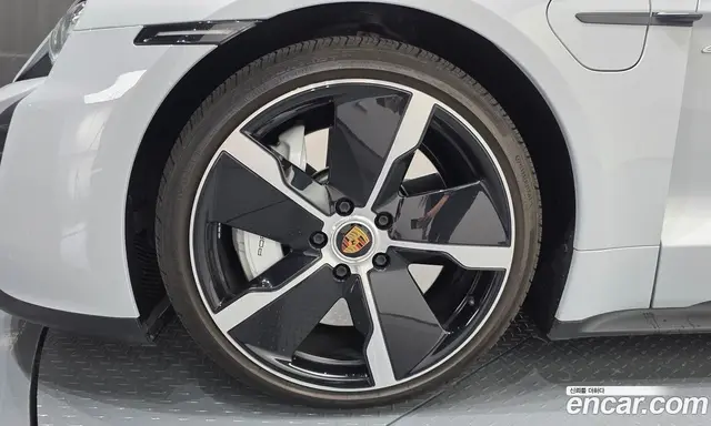 Porsche Taycan 2021 0.1 автомат (гидро), миниатюра 5 Porsche Taycan 2021 0.1 автомат (гидро), миниатюра 5