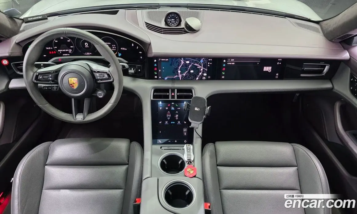 Porsche Taycan 2021 0.1 автомат (гидро), фото 7 Porsche Taycan 2021 0.1 автомат (гидро), фото 7