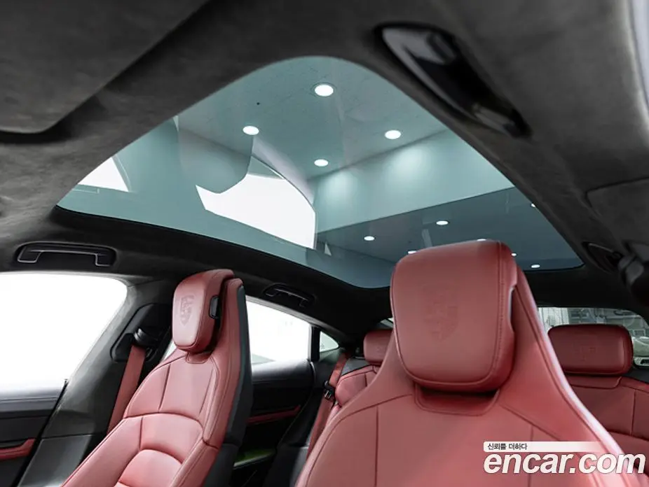 Porsche Taycan 2024 0.1 автомат (гидро), фото 15