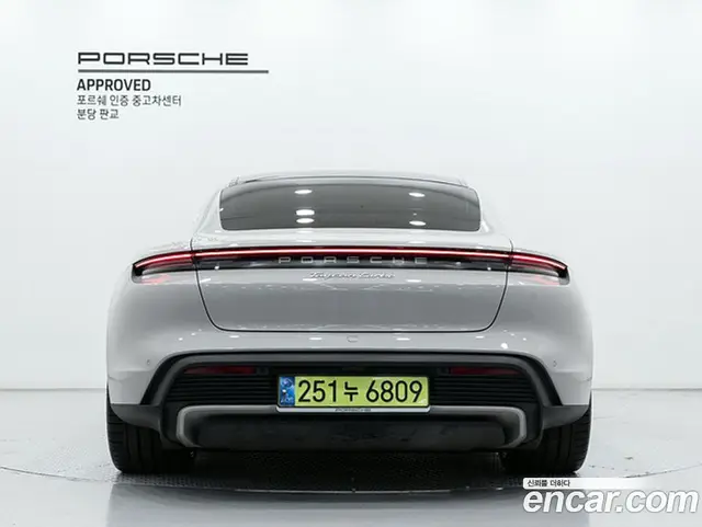 Porsche Taycan 2024 0.1 автомат (гидро), миниатюра 4