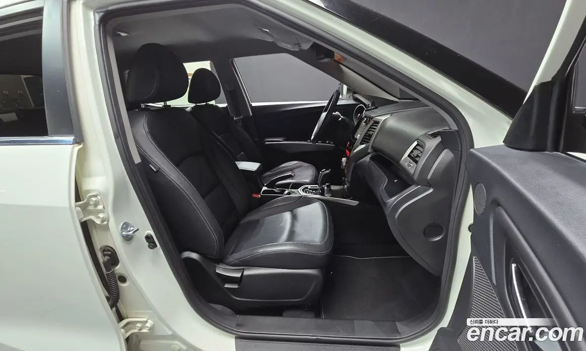 SsangYong TIBOLI 2015 1.6 автомат (гидро), фото 11