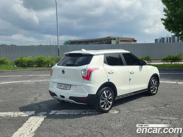 SsangYong TIBOLI 2016 1.6 автомат (гидро), миниатюра 3
