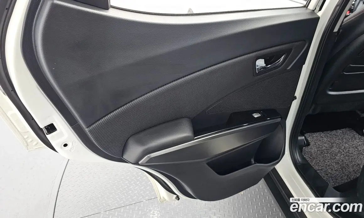 SsangYong TIBOLI 2016 1.6 автомат (гидро), фото 15