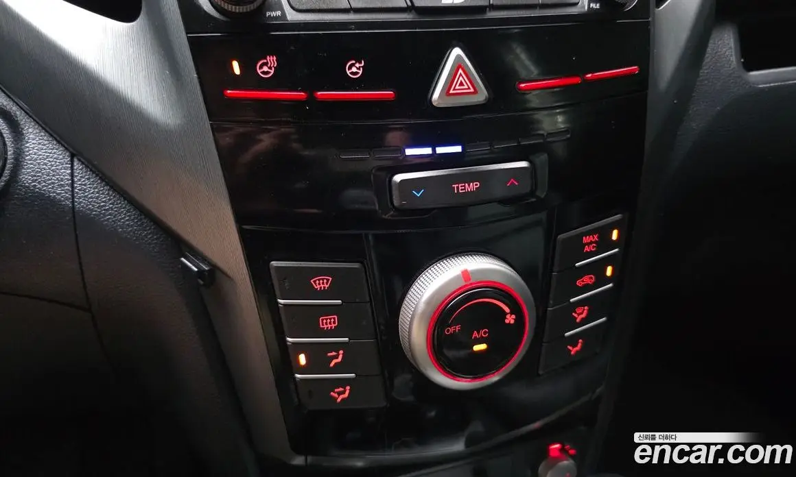 SsangYong TIBOLI 2017 1.6 автомат (гидро), фото 16