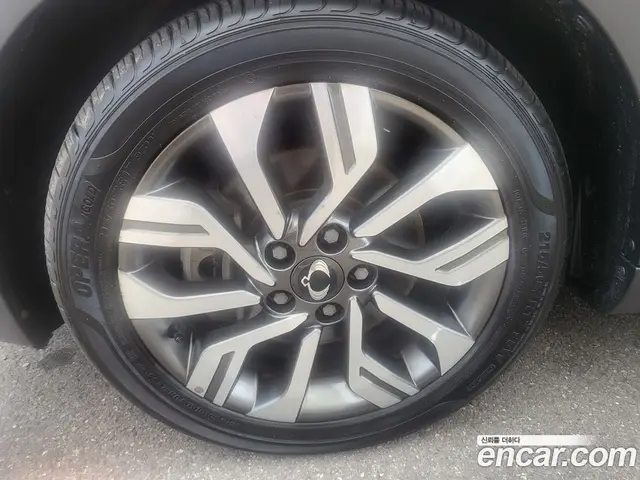 SsangYong TIBOLI 2017 1.6 автомат (гидро), миниатюра 5