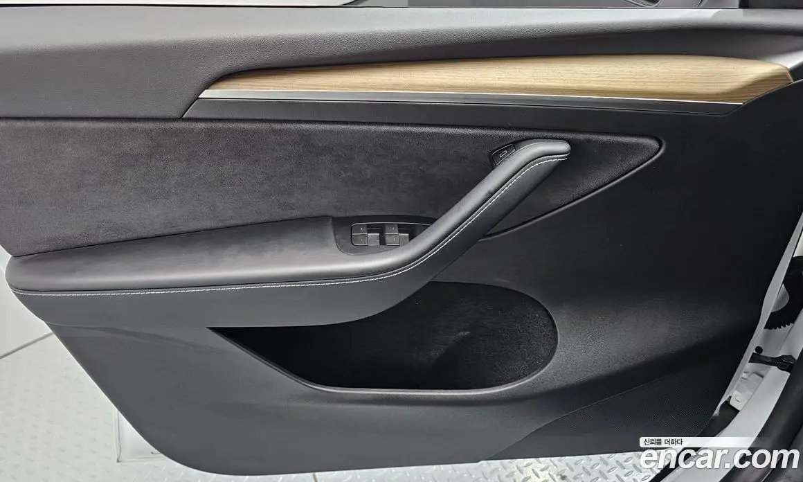 Tesla Model Y 2023 0.2 автомат (гидро), фото 14