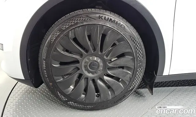 Tesla Model Y 2023 0.2 автомат (гидро), миниатюра 5