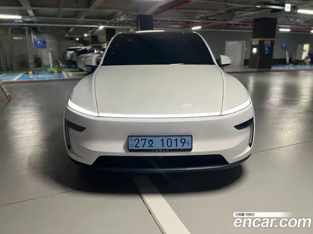 Tesla Model Y 2026 0.2 автомат (гидро), миниатюра 3