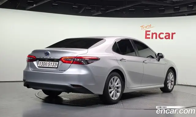 Toyota Camry 2022 2.5 автомат (гидро), миниатюра 2