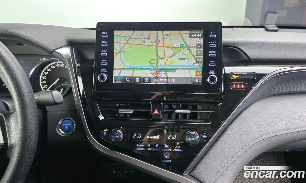 Toyota Camry 2022 2.5 автомат (гидро), фото 14