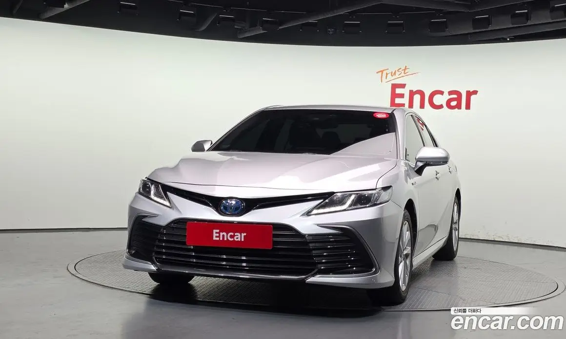 Toyota Camry 2022 2.5 автомат (гидро), фото 3