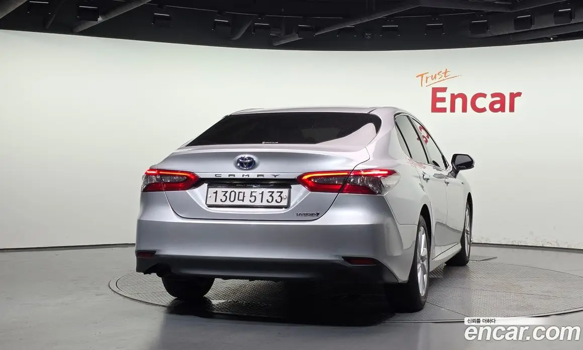 Toyota Camry 2022 2.5 автомат (гидро), фото 4