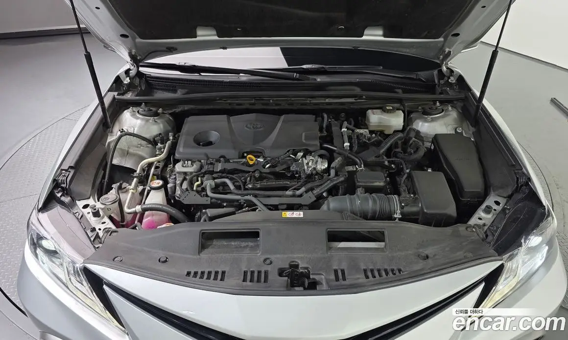 Toyota Camry 2022 2.5 автомат (гидро), фото 6
