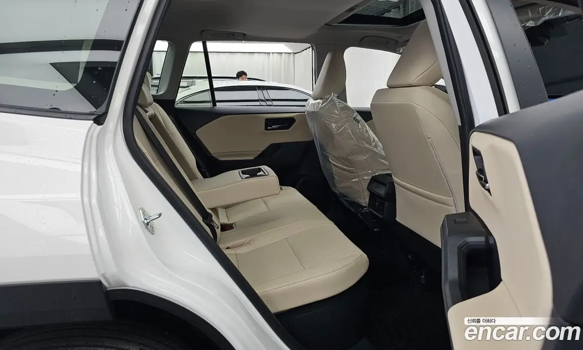 Toyota RAV4 2026 2.5 автомат (гидро), фото 18