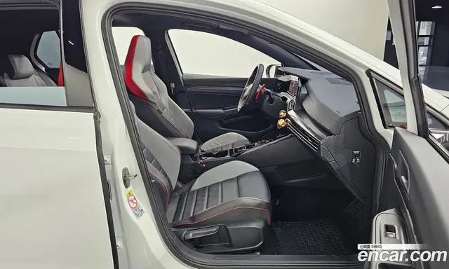 Volkswagen Golf 2023 2.0 автомат (гидро), миниатюра 11