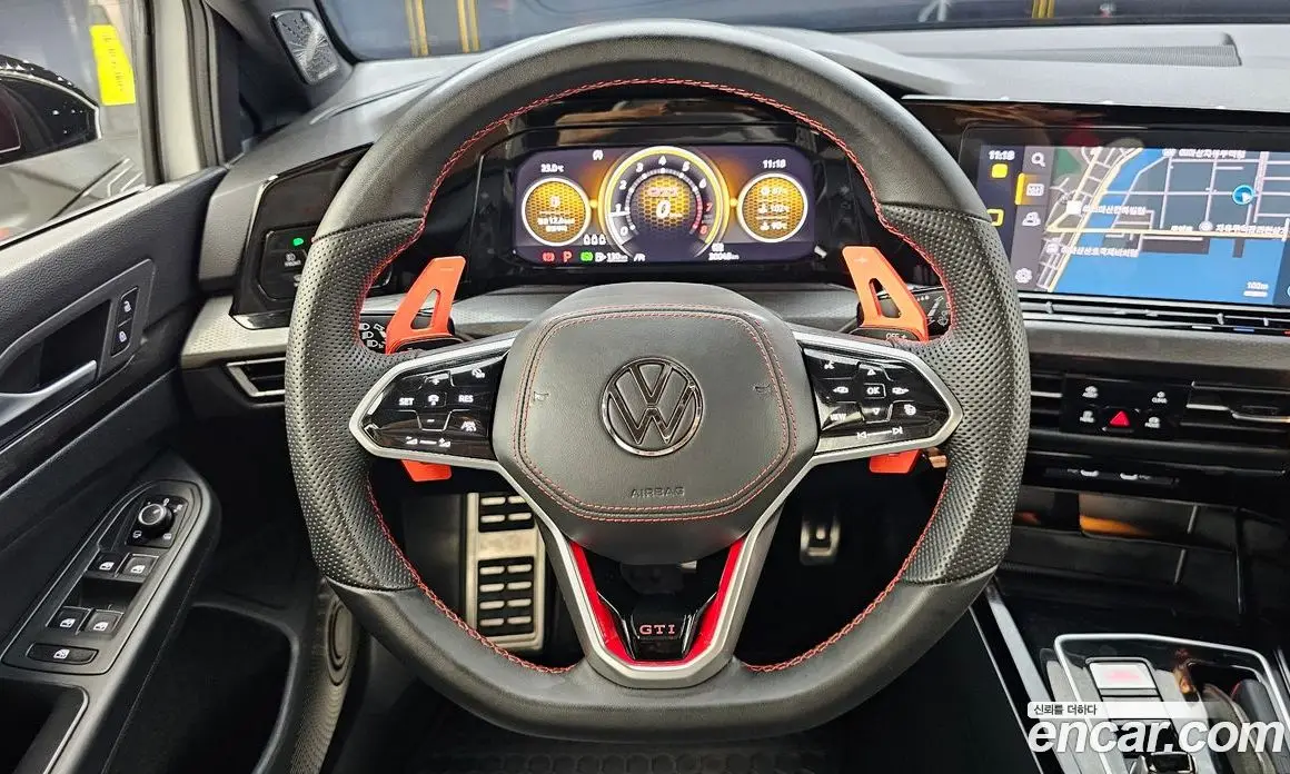 Volkswagen Golf 2023 2.0 автомат (гидро), фото 13