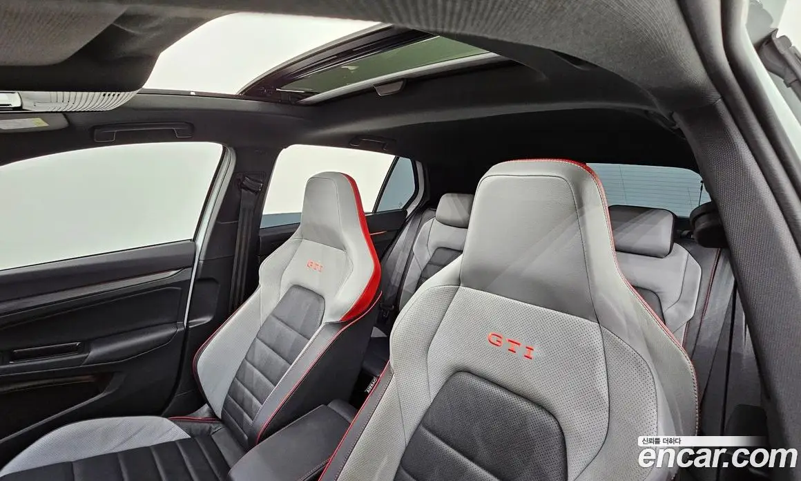 Volkswagen Golf 2023 2.0 автомат (гидро), фото 18