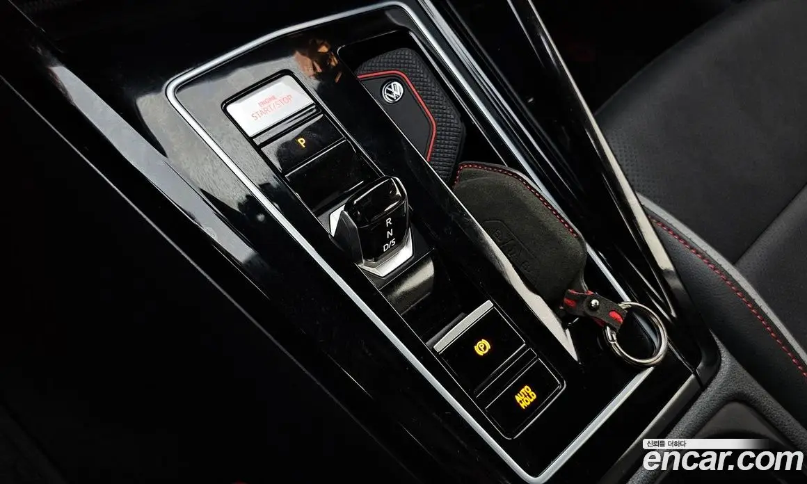 Volkswagen Golf 2023 2.0 автомат (гидро), фото 9