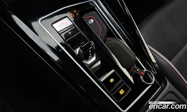 Volkswagen Golf 2023 2.0 автомат (гидро), миниатюра 9