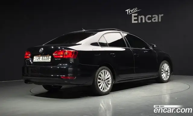 Volkswagen Jetta 2012 2.0 автомат (гидро), миниатюра 2